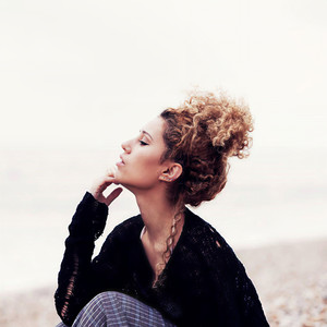 RAYE - Welcome To The Winter