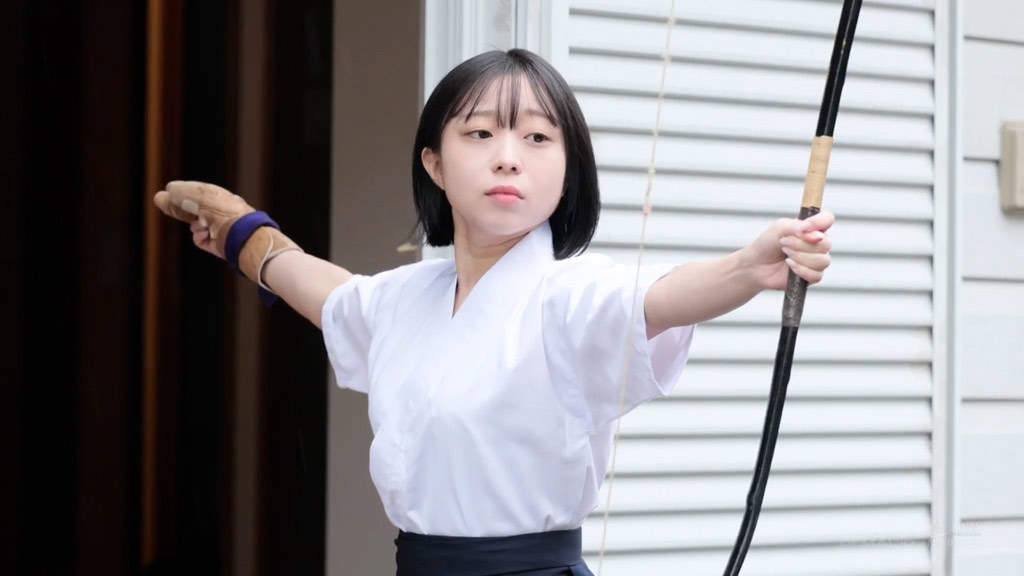 月乃あや(Tsukino Aya)