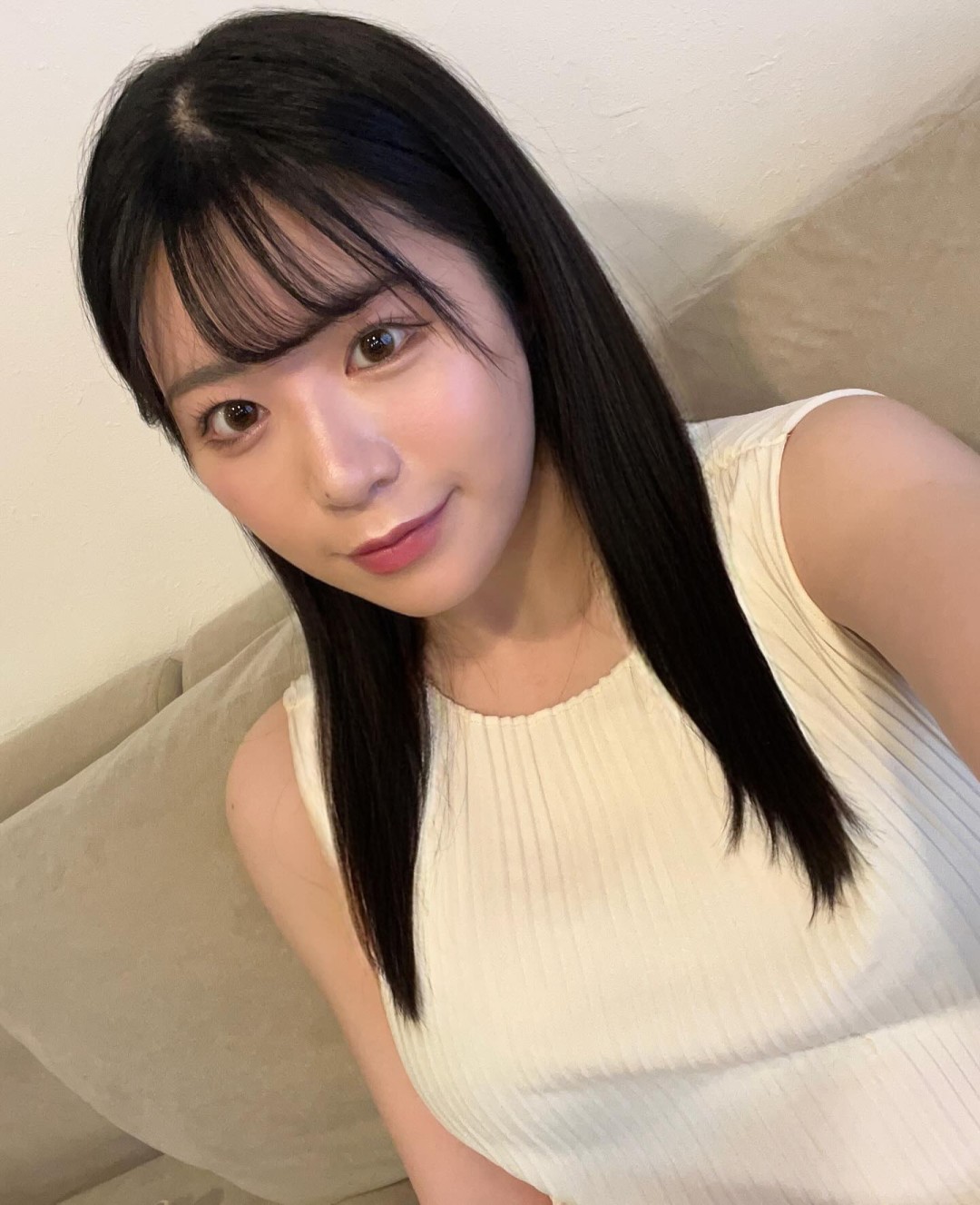 目黒ひな実(目黑雏实,Hinami Meguro)