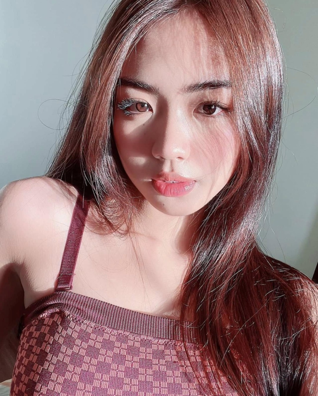 阿兹·阿科斯塔(Azi Acosta)