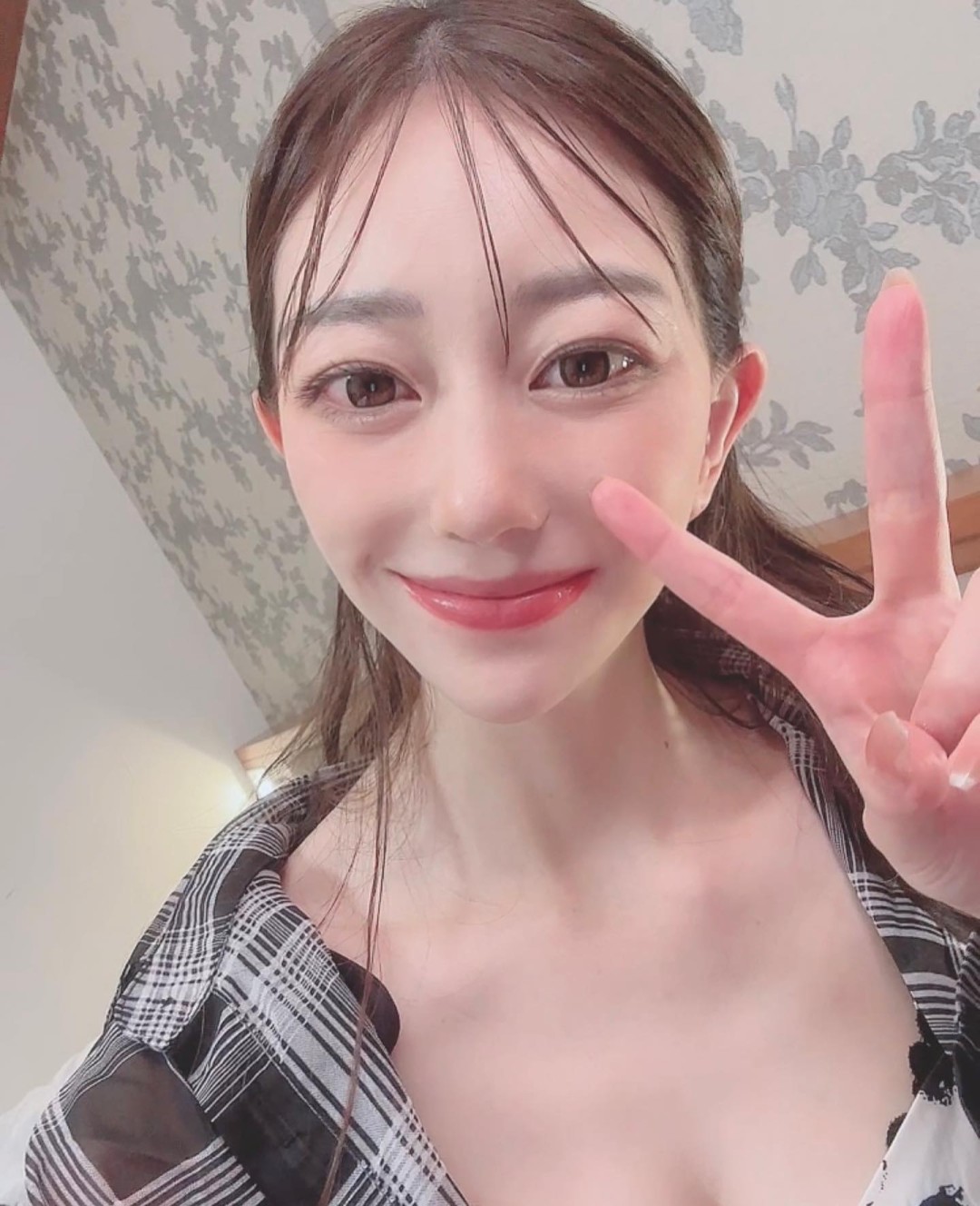 蒼山愛奈(Aina Aoyama,苍山爱奈)
