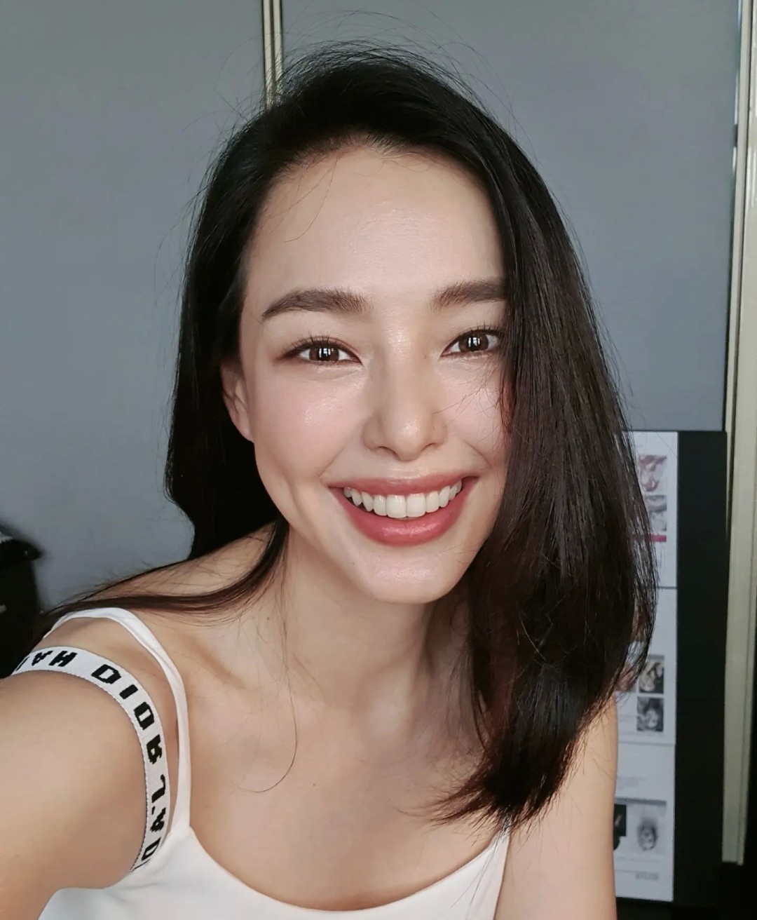 Lee Ha-nee(李荷妮)