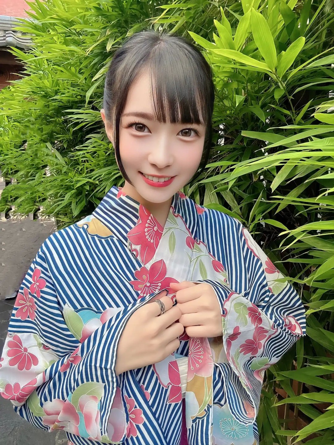 圆井萌华(円井萌華,Marui Moeka)