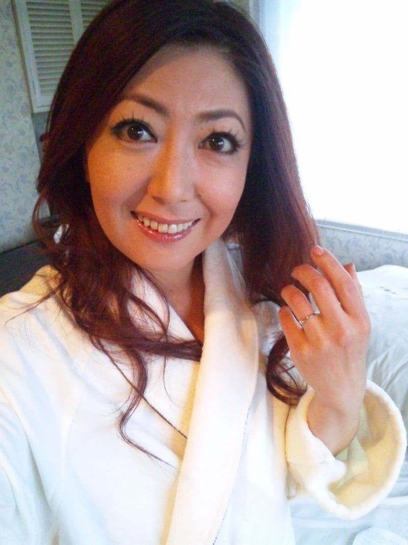 紫彩乃(Murasaki Ayano)