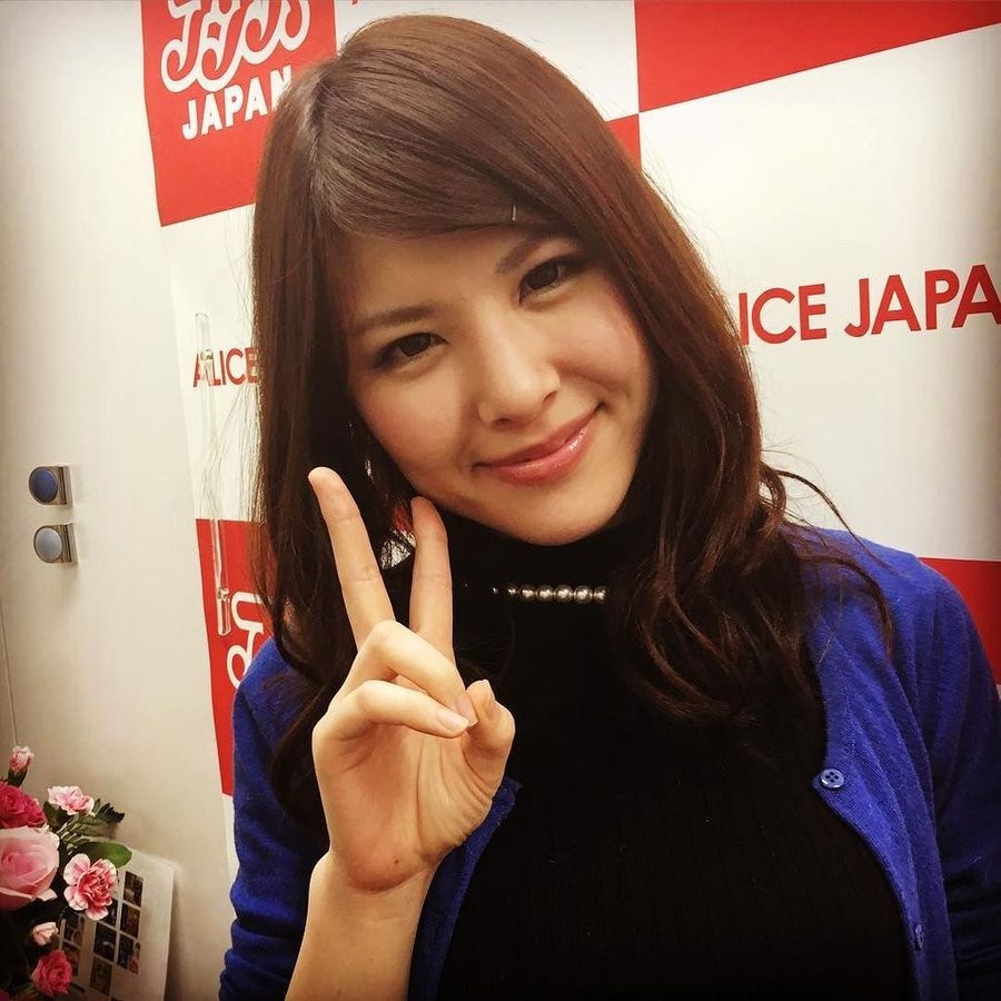 浅見せな(Arima Suzu,爱乃零)