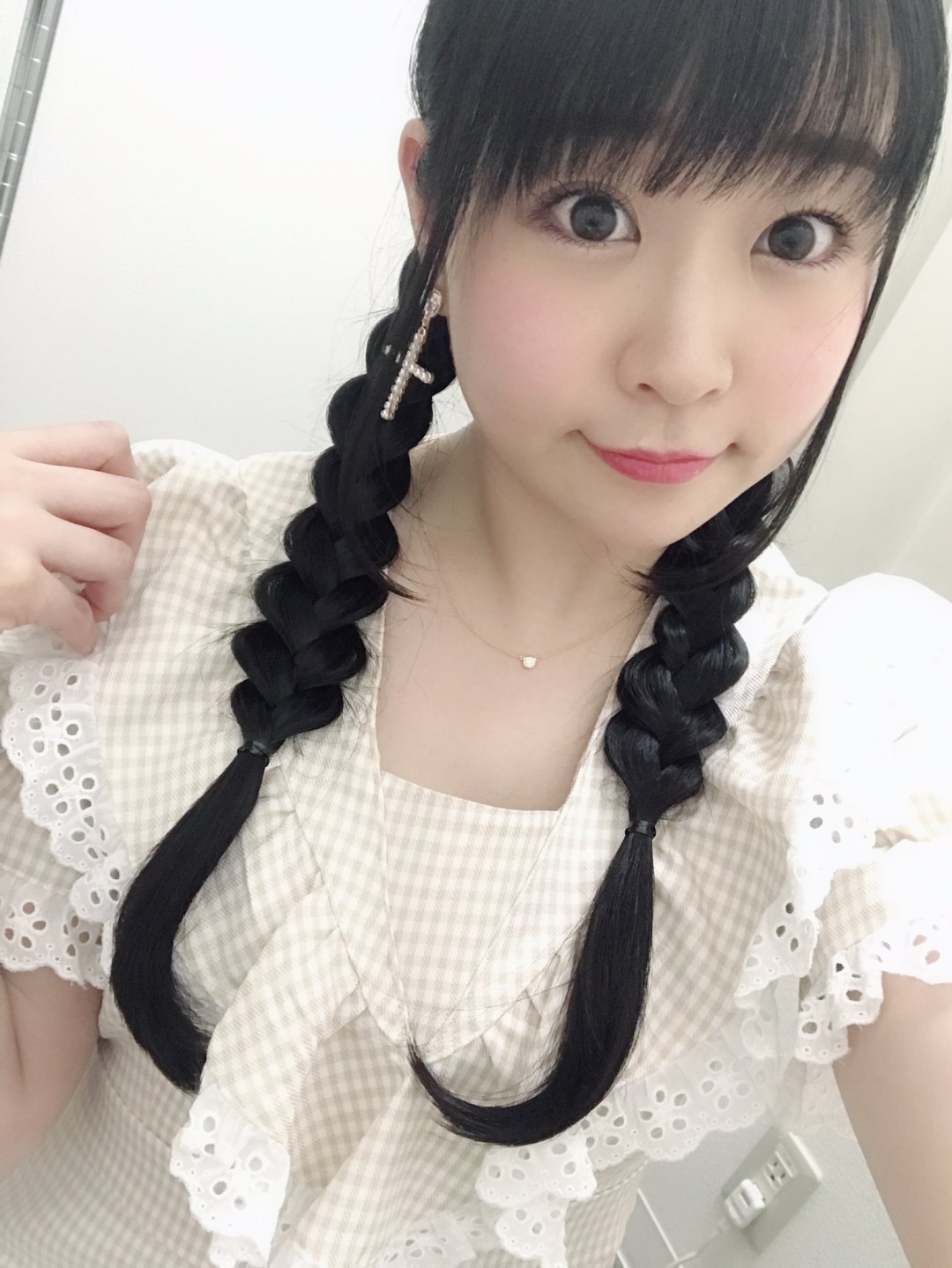 皆野爱(皆野あい,Minano Ai)