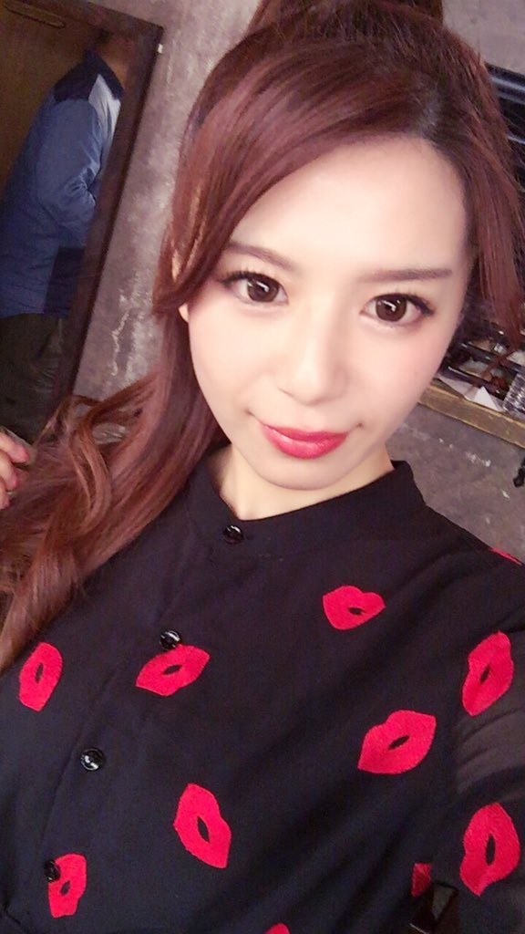 栗林里莉(Kuribayashi Riri)