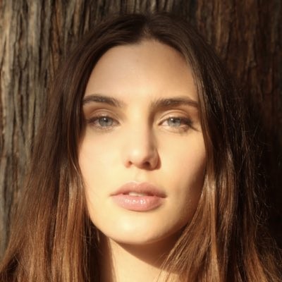 Macarena Achaga,1992-03-05