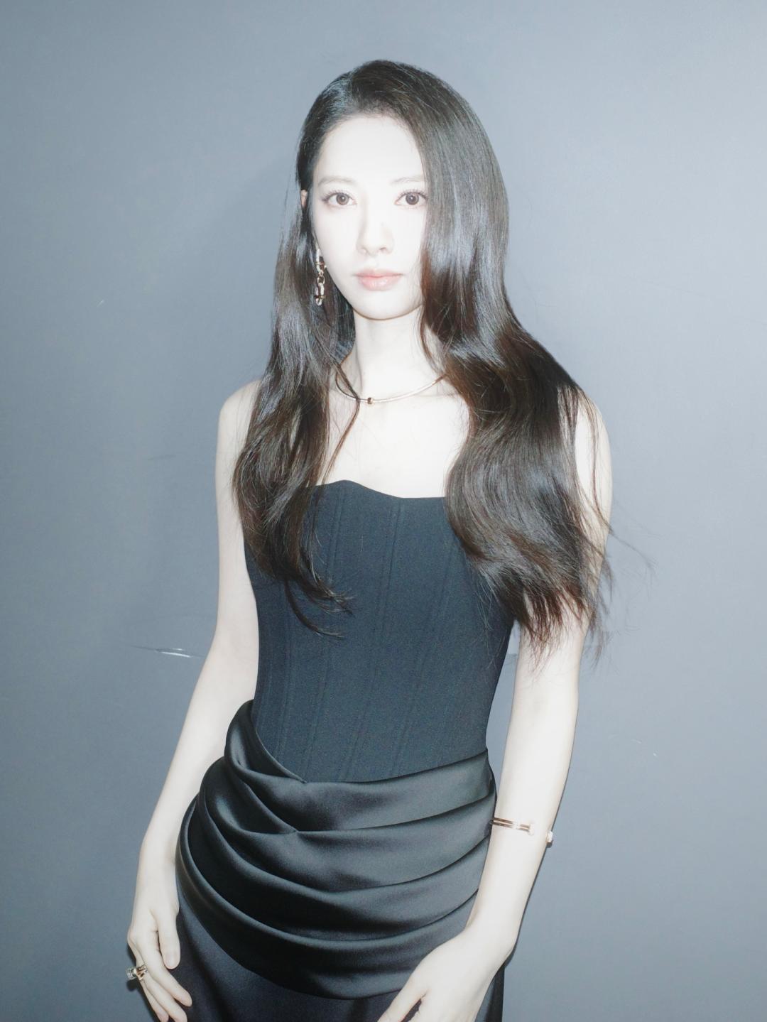 金知妍,Bona 更多图片