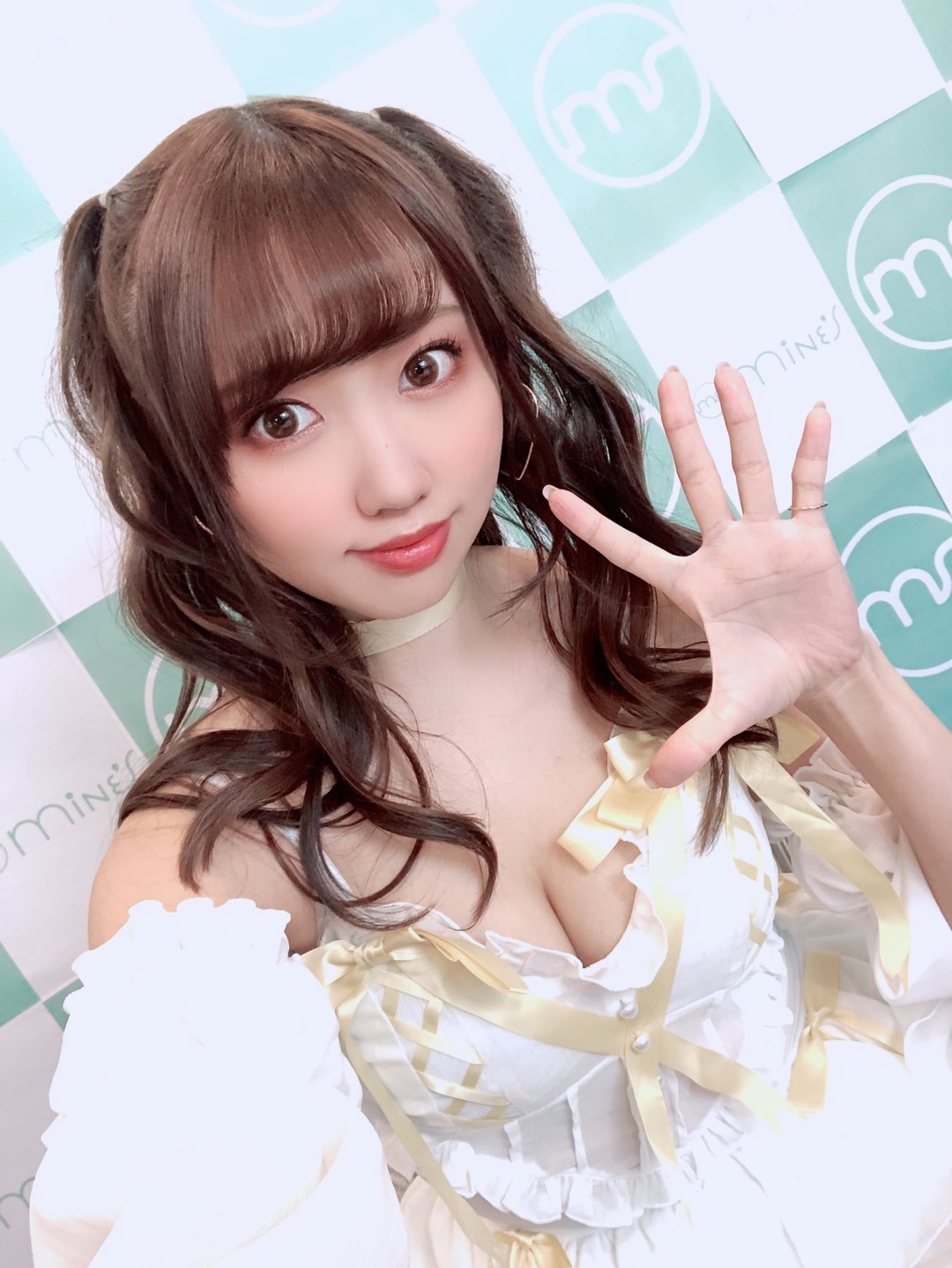 ひなちゆん(Yun Hinachi)