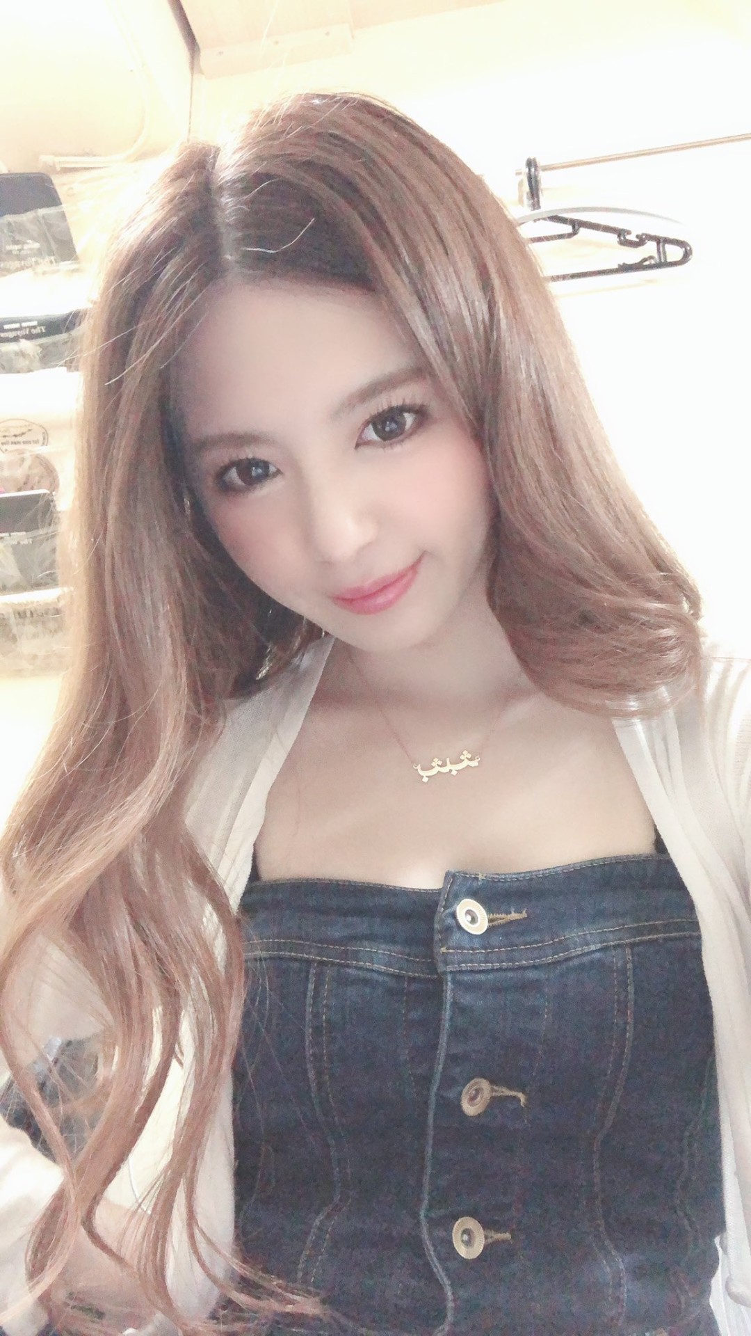 栗林里莉(Kuribayashi Riri)