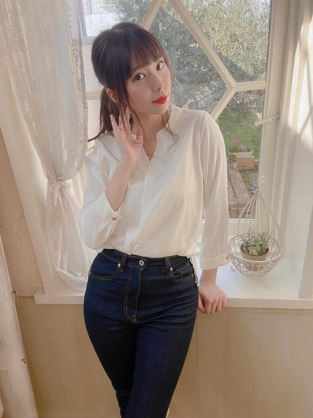 美波こづえ(Minami Kozue)