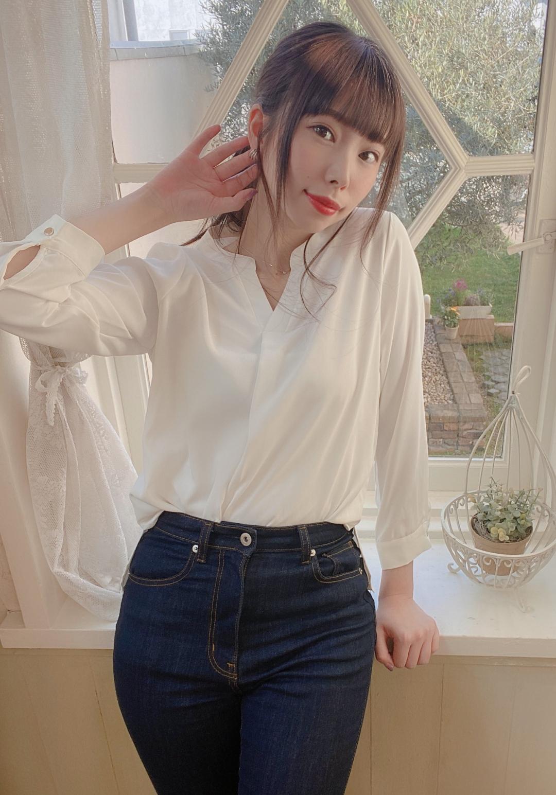 美波こづえ(Minami Kozue)