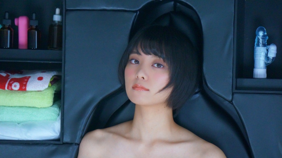萌奈美铃(もなみ鈴,Monami Suzu)