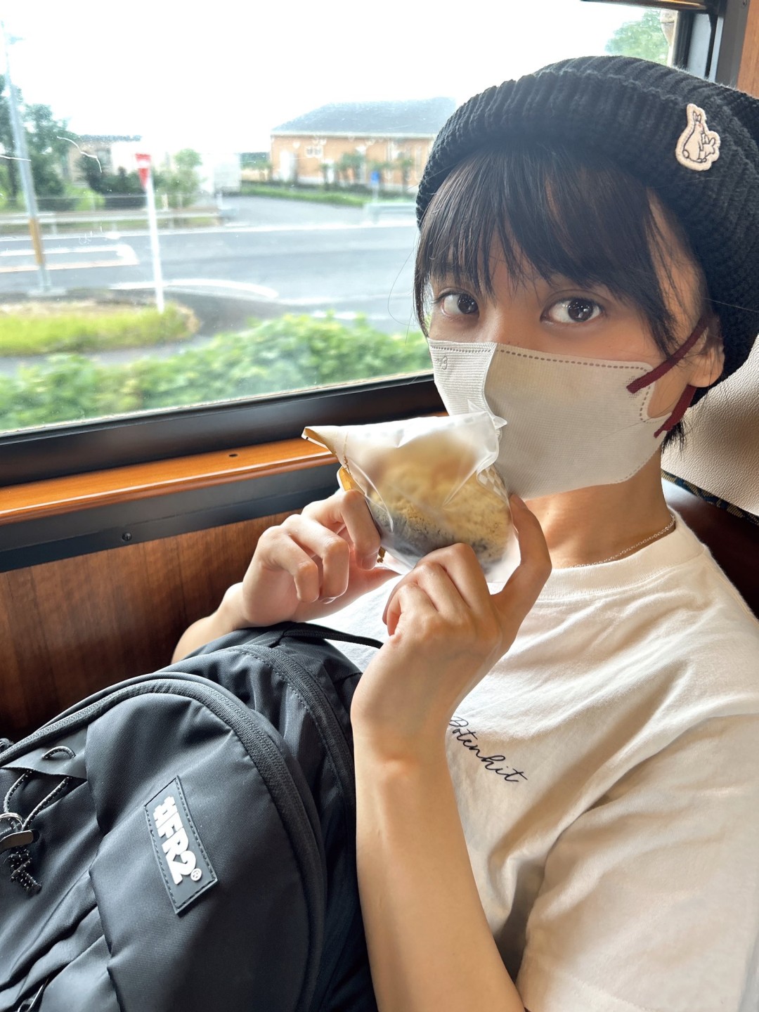 萌奈美铃(もなみ鈴,Monami Suzu)