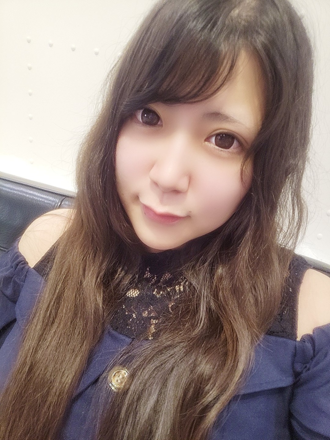 优月真里奈(優月まりな,Yuzuki Marina)