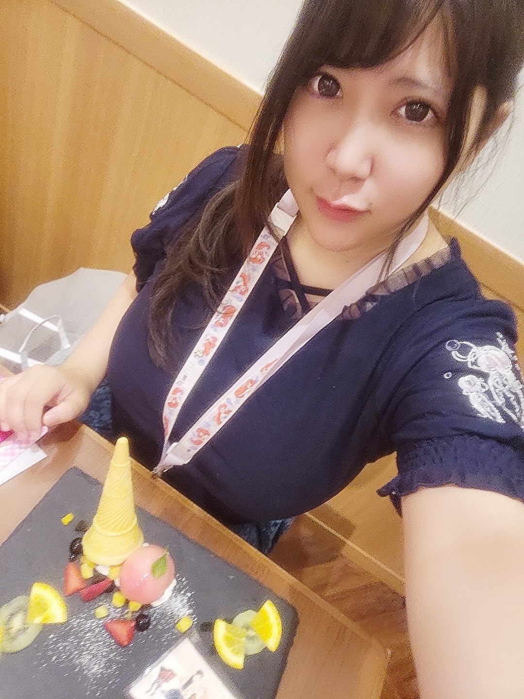 优月真里奈(優月まりな,Yuzuki Marina)