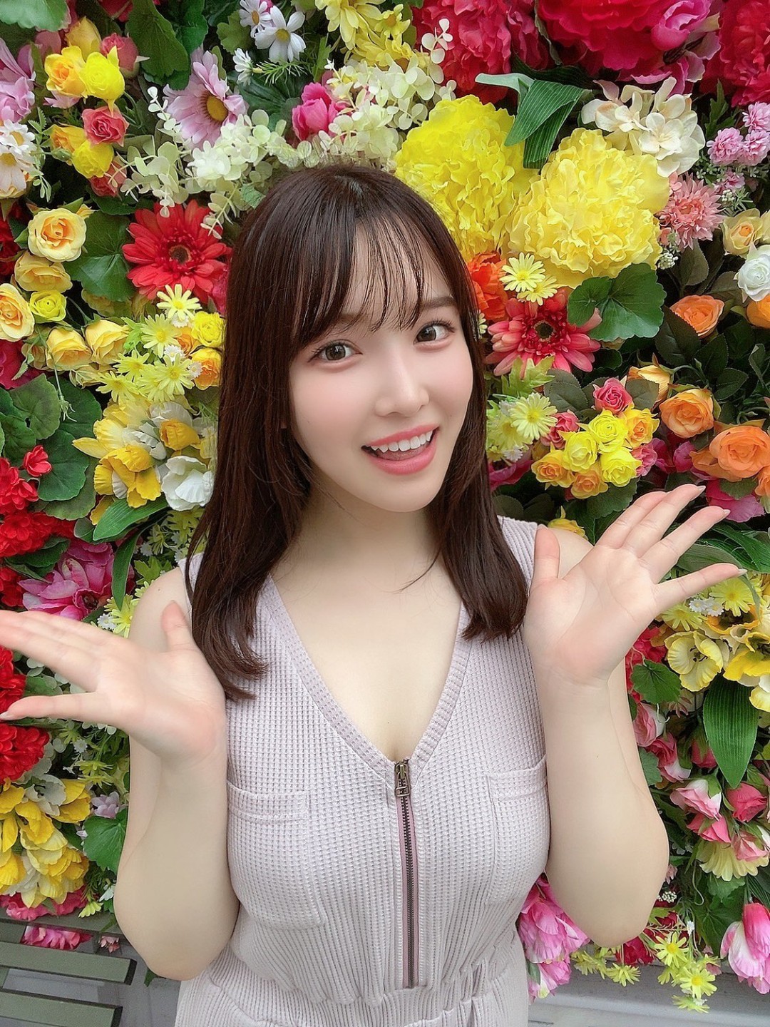 美波汐里(Minami Shiori)