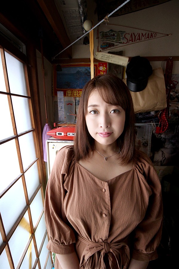 篠崎环奈(篠崎かんな,Shinozaki Kanna )
