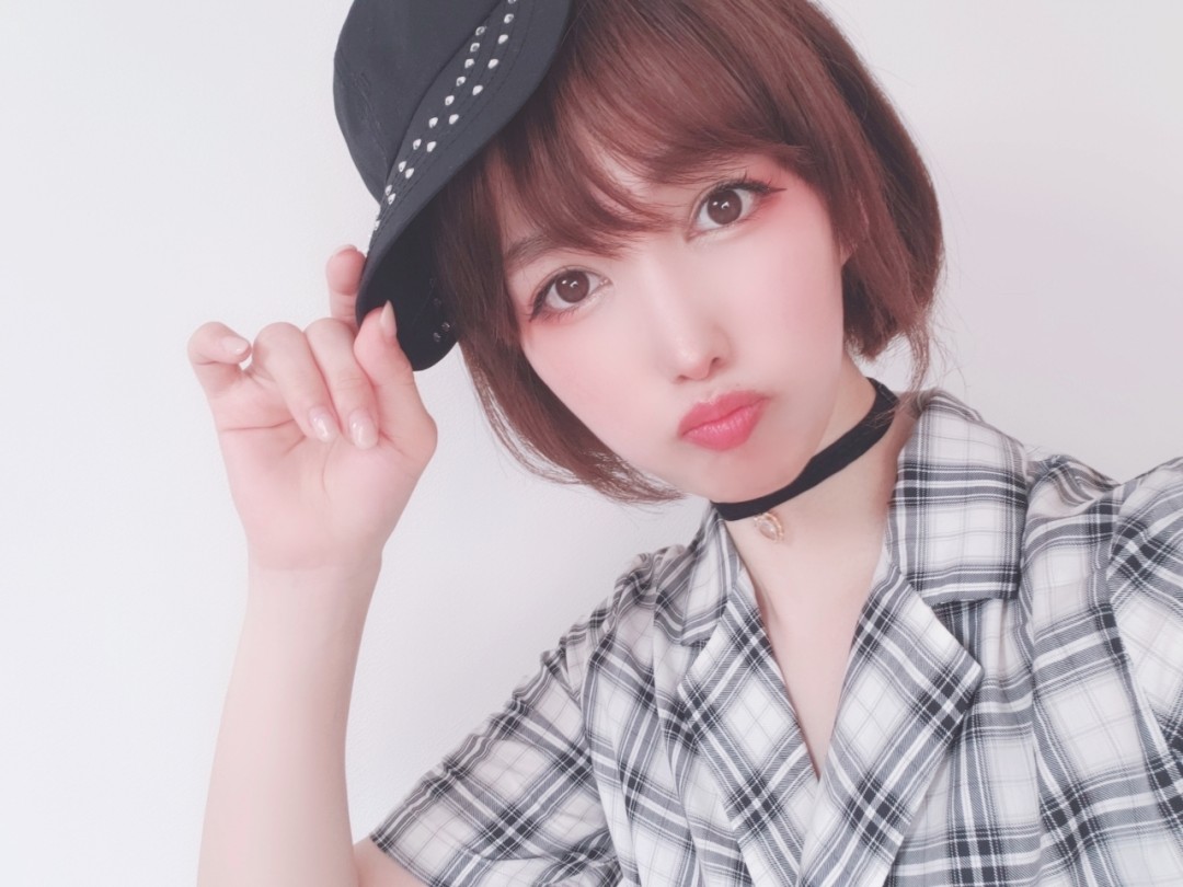 徳永しおり(德永诗织,Shiori Tokunaga)
