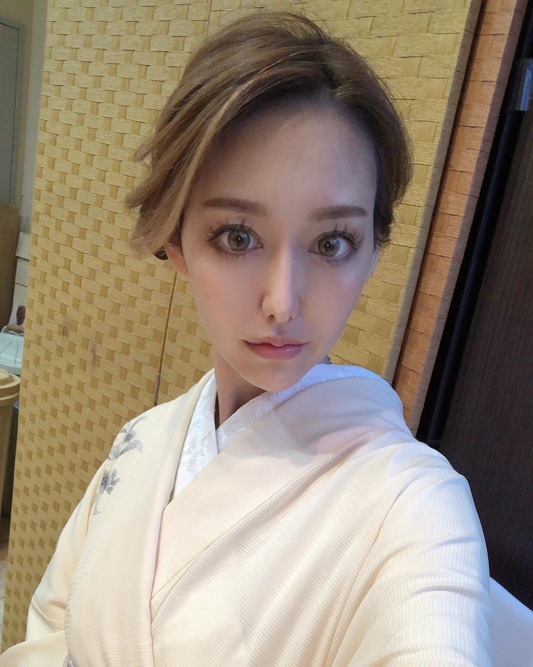 朝桐光(Asagiri Akari)