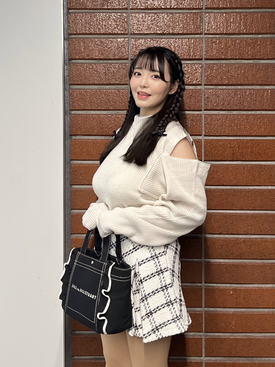 恋渕ももな(恋渕桃菜,Momona Koibuchi)