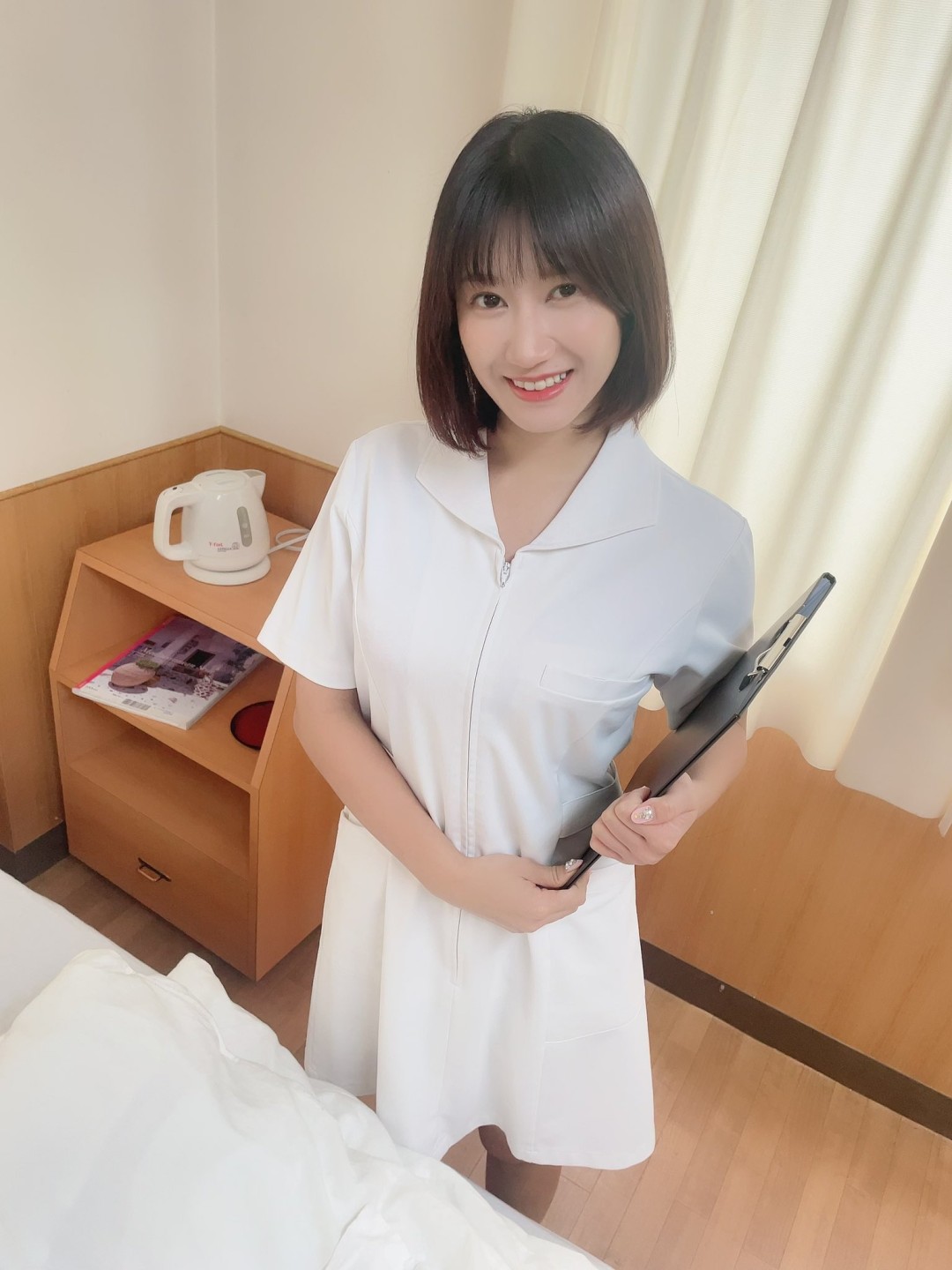 美波桃(美波もも,Minami Momo)