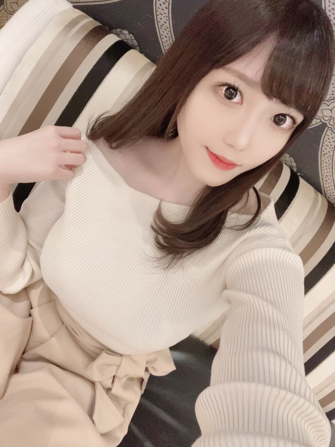 羽佐美めい(羽佐美芽衣,Usami Mei)