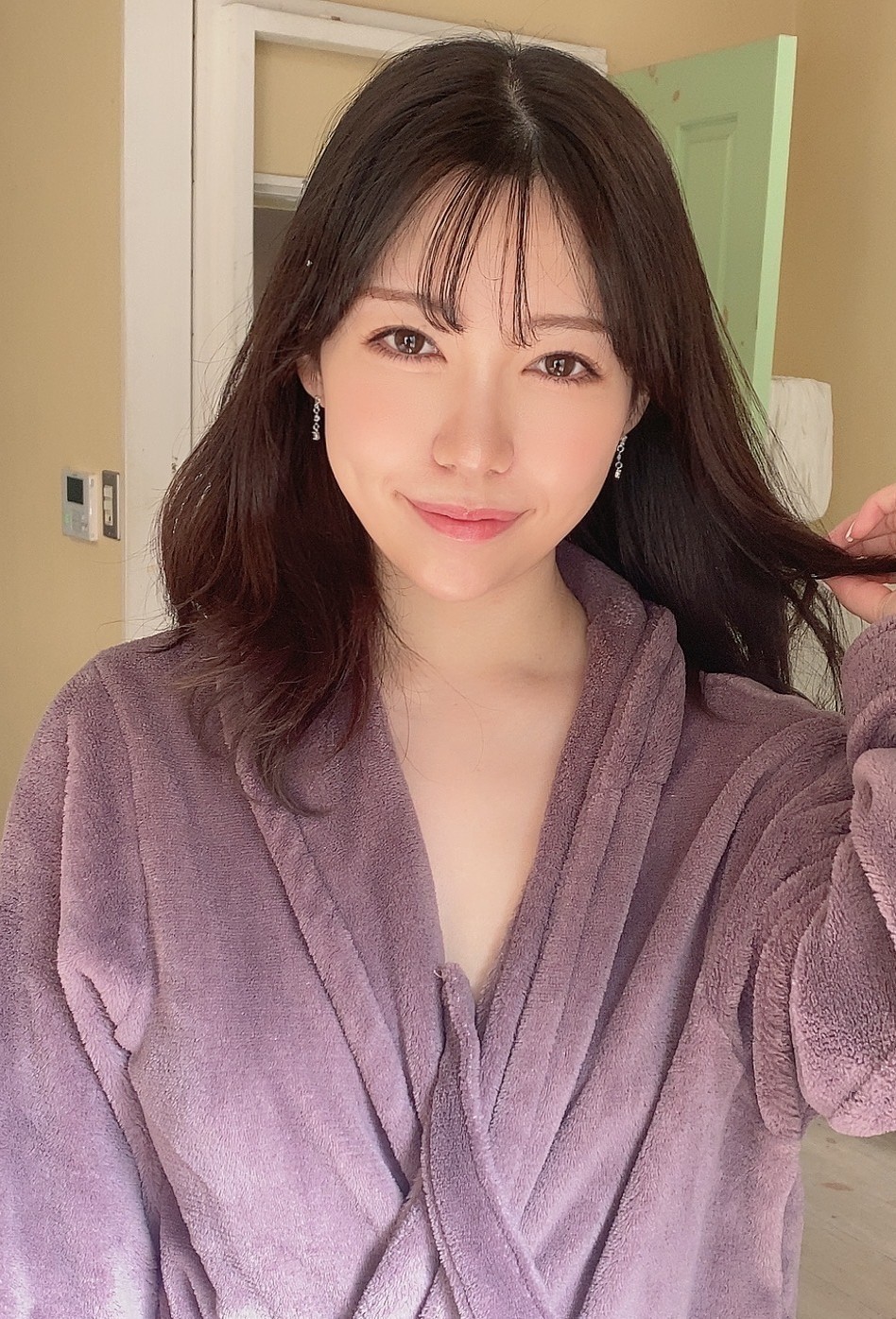 美河ナオ(美河奈央,Mikawa Nao)