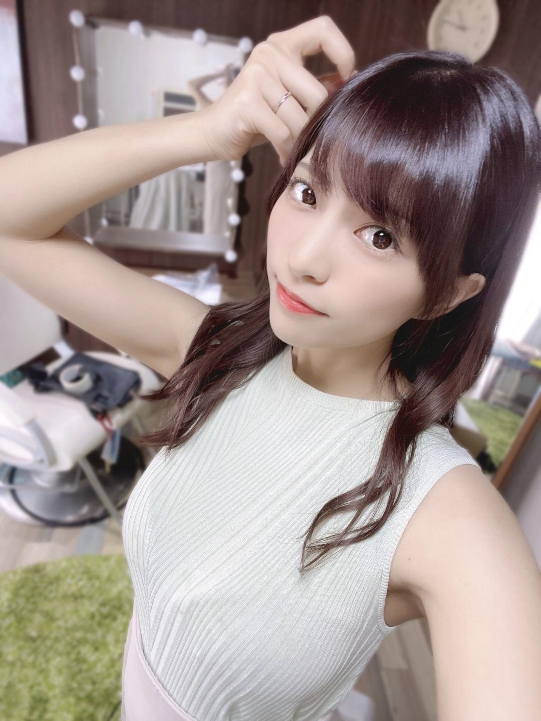 根尾明里(根尾あかり,Neo Akari)