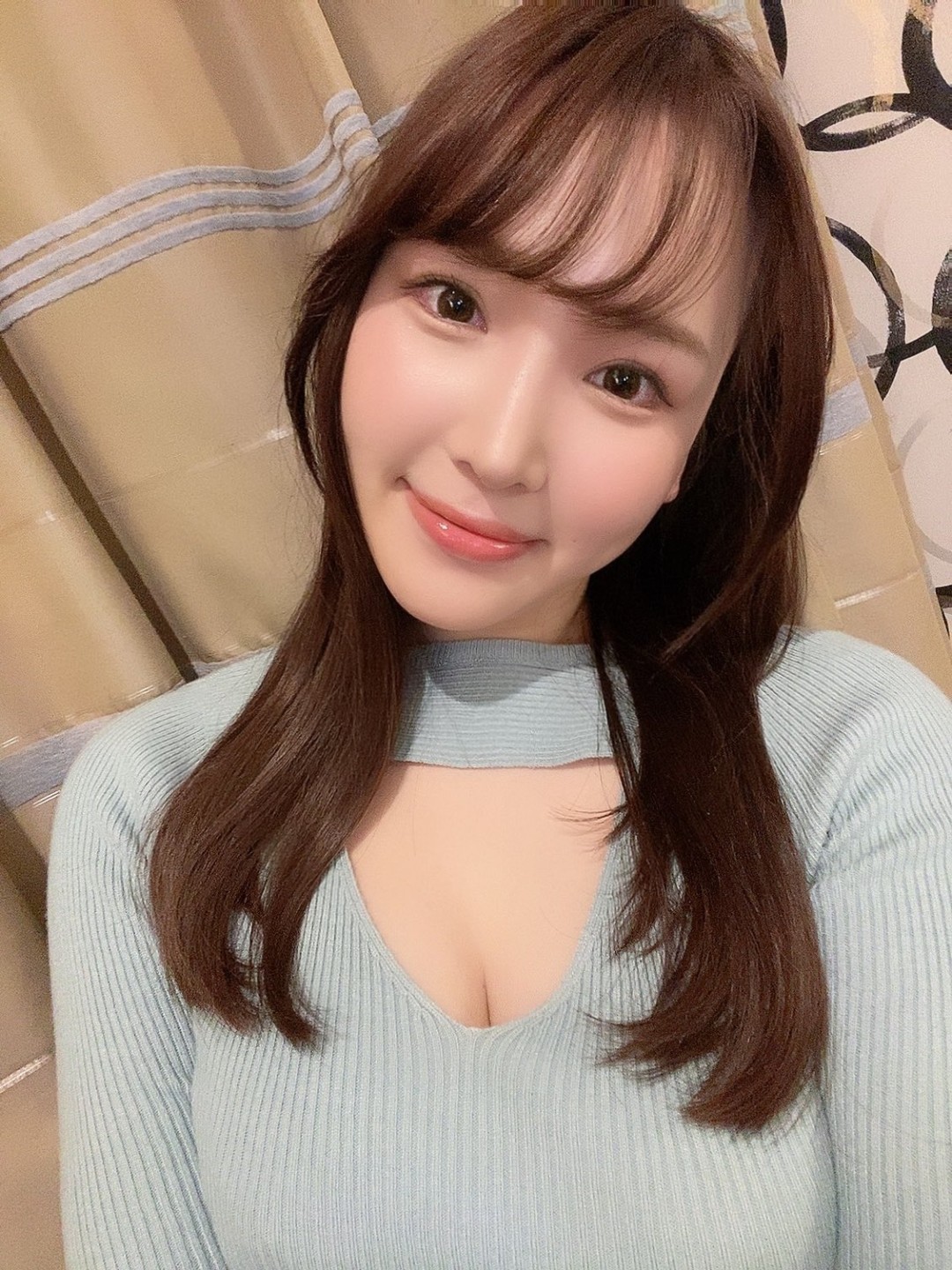 美波汐里(Minami Shiori)