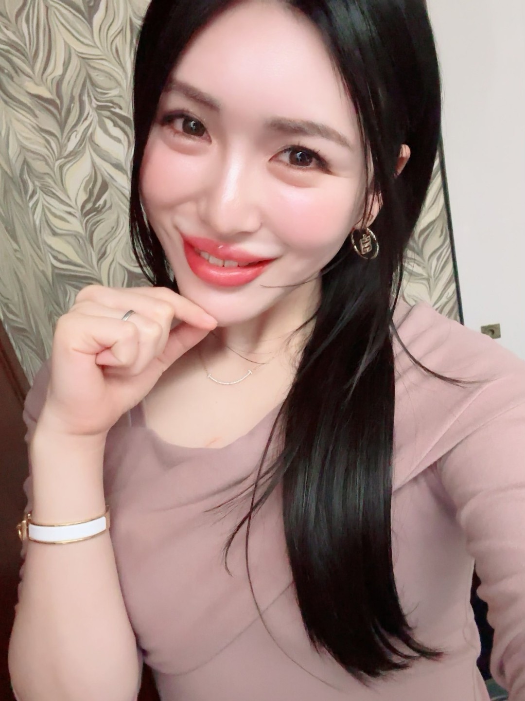 盐见彩(塩見彩,Siomi Aya)