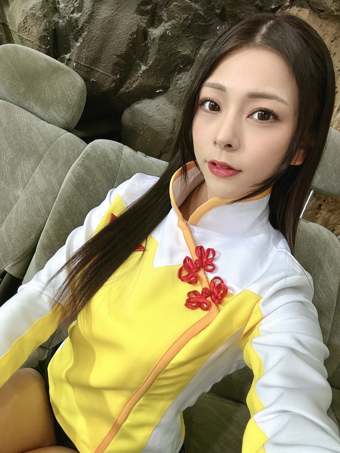 岬梓(岬あずさ,Misaki Azusa)