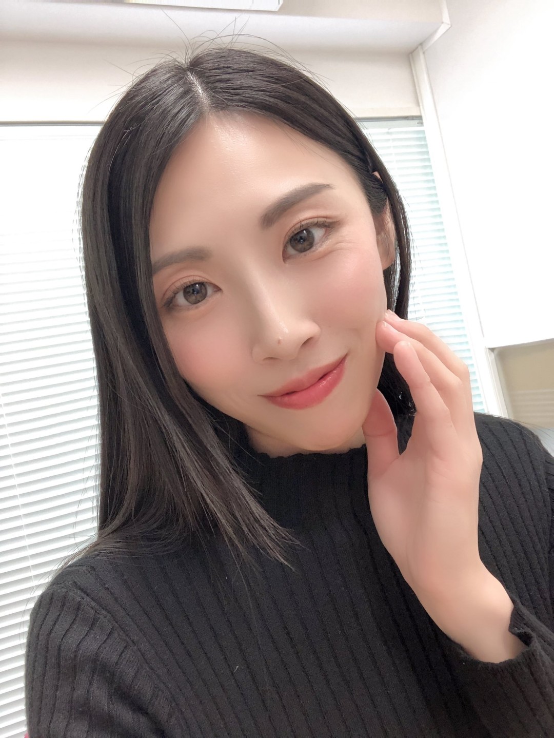 岡西友美(Okanishi Tomomi)