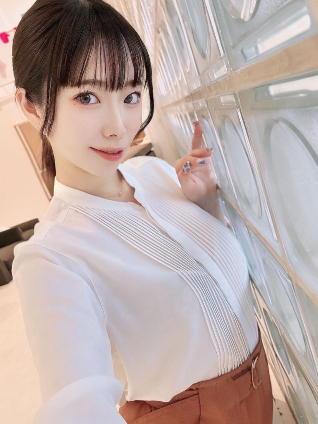 美波こづえ(Minami Kozue)