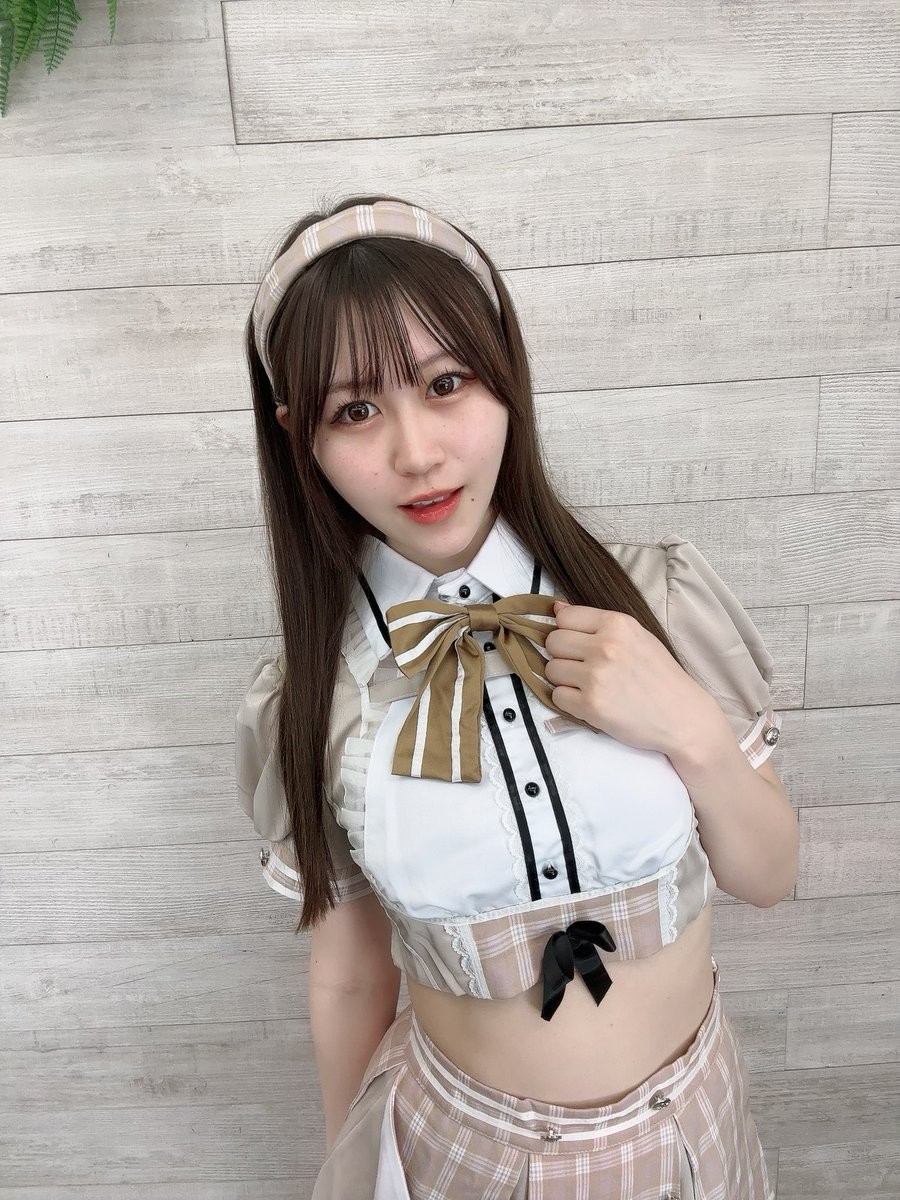朝野りる(Riru Asano)