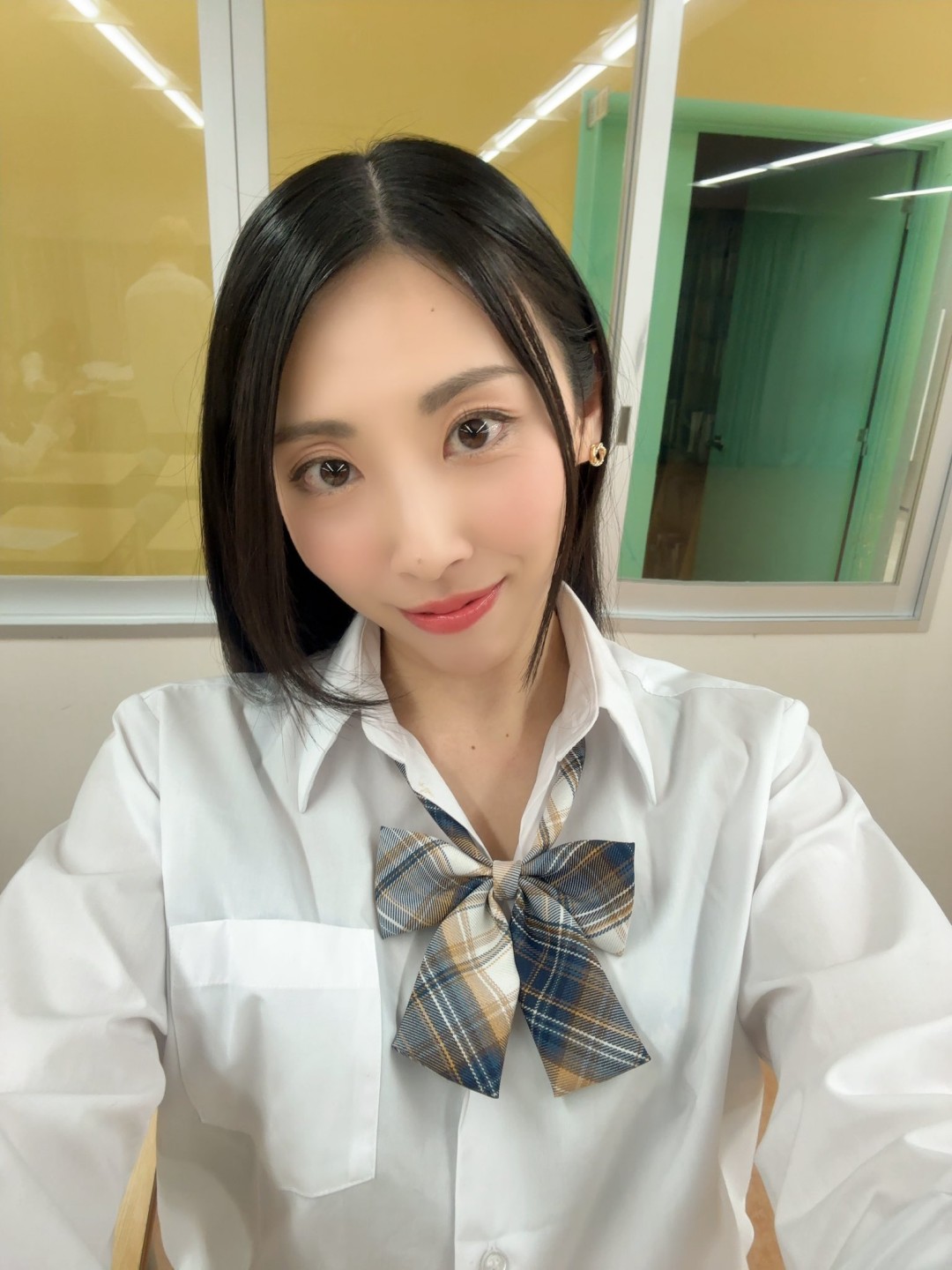岡西友美(Okanishi Tomomi)