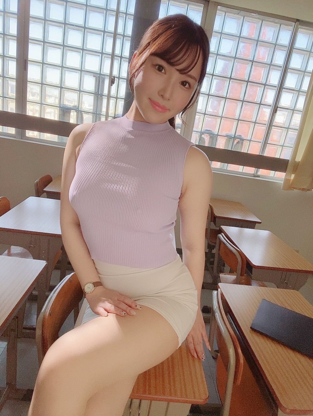 美波汐里(Minami Shiori)
