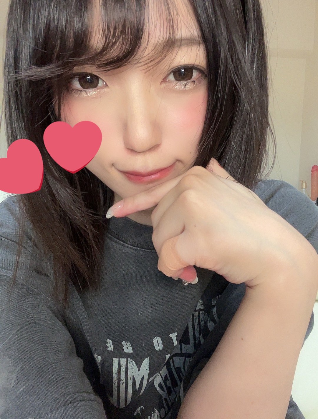 南梨央奈(Minami Riona)