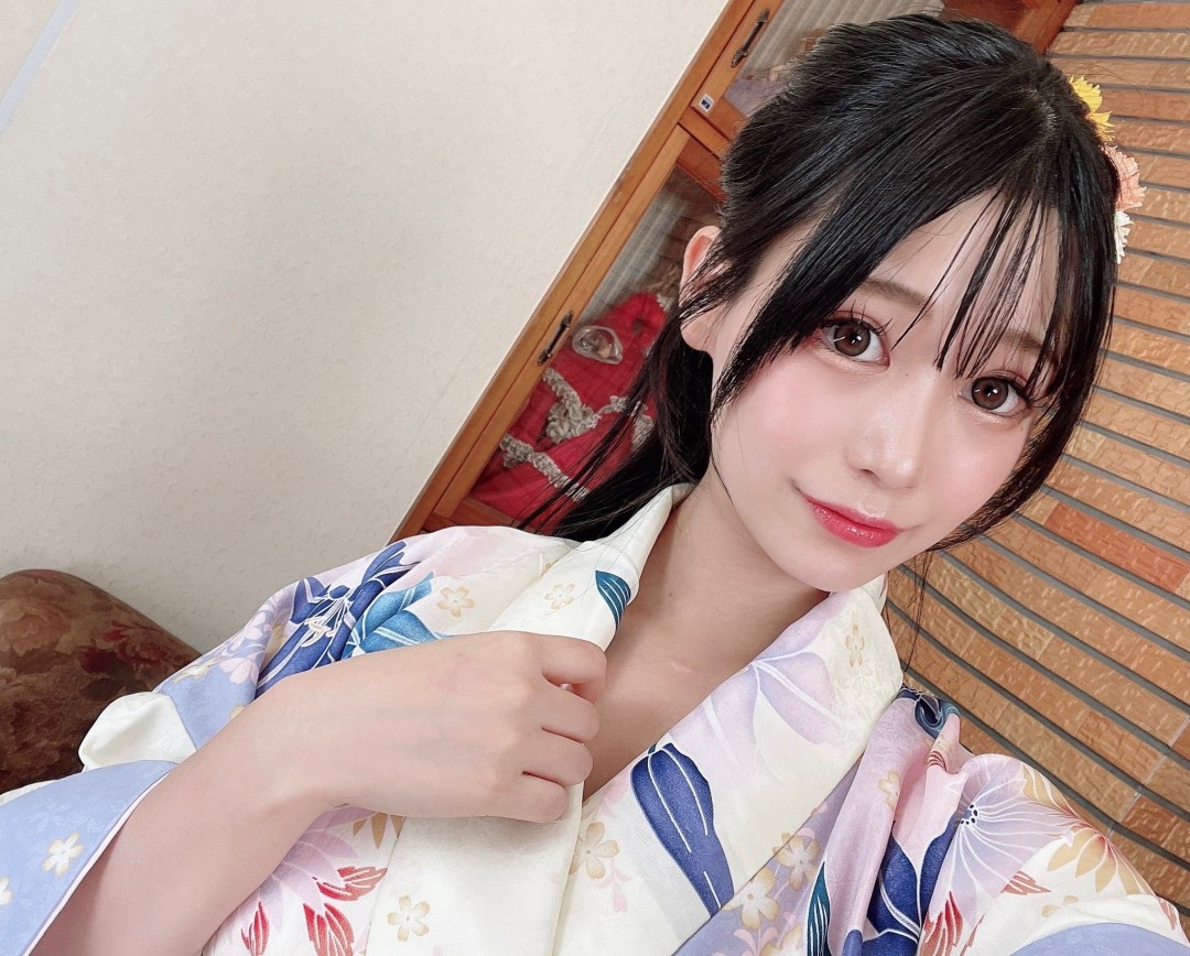 逢月日葵(逢月ひまり,Aizuki Himari)