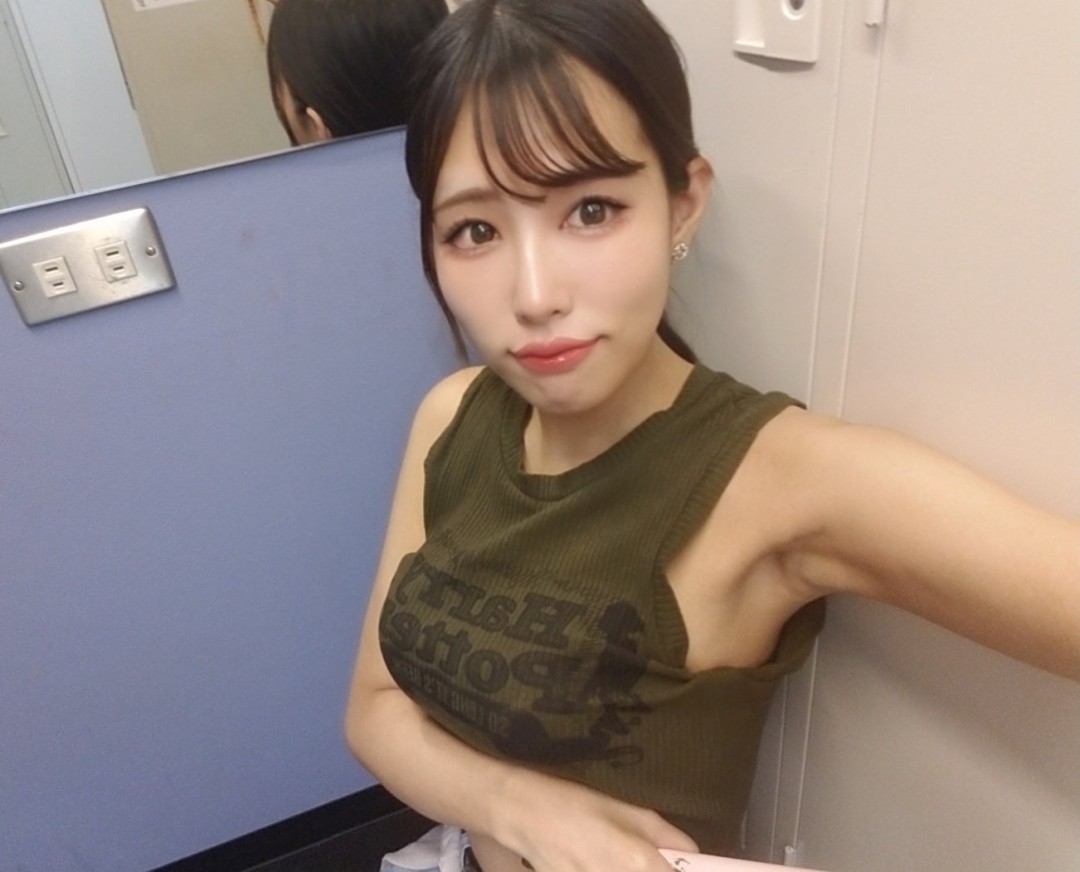 飞鸟莉奈(飛鳥りいな,Asuka Riina)