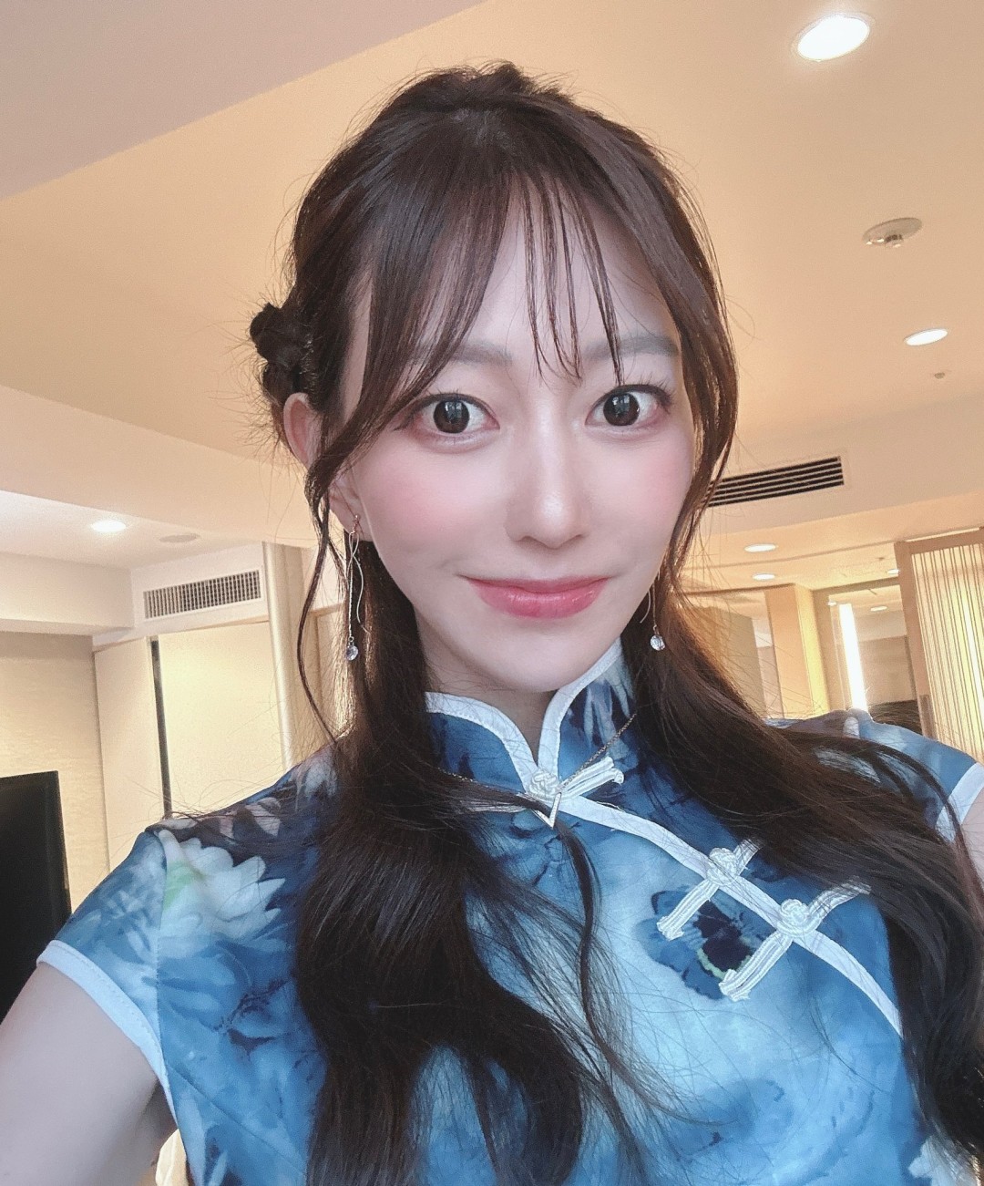 蒼山愛奈(Aina Aoyama,苍山爱奈)