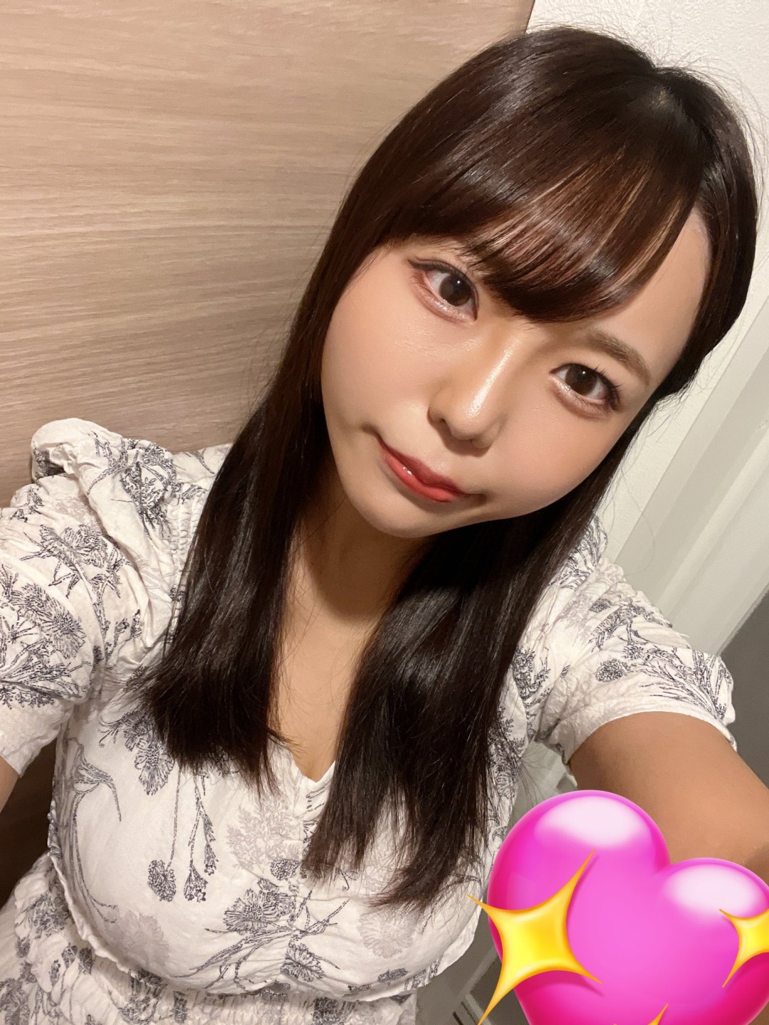 莉々はるか(莉莉春香,Riri Haruka)