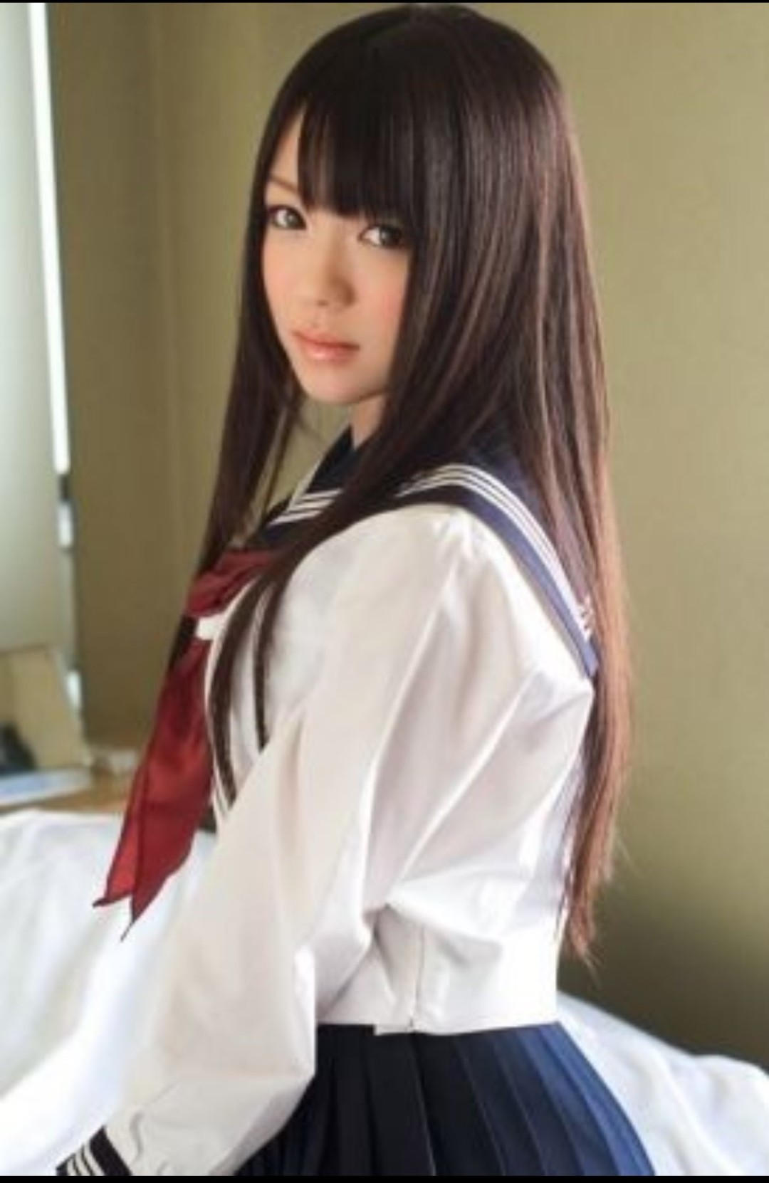 南梨央奈(Minami Riona)