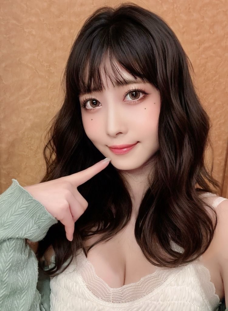 白羅冬萌(白罗冬萌,Shira Tomo)
