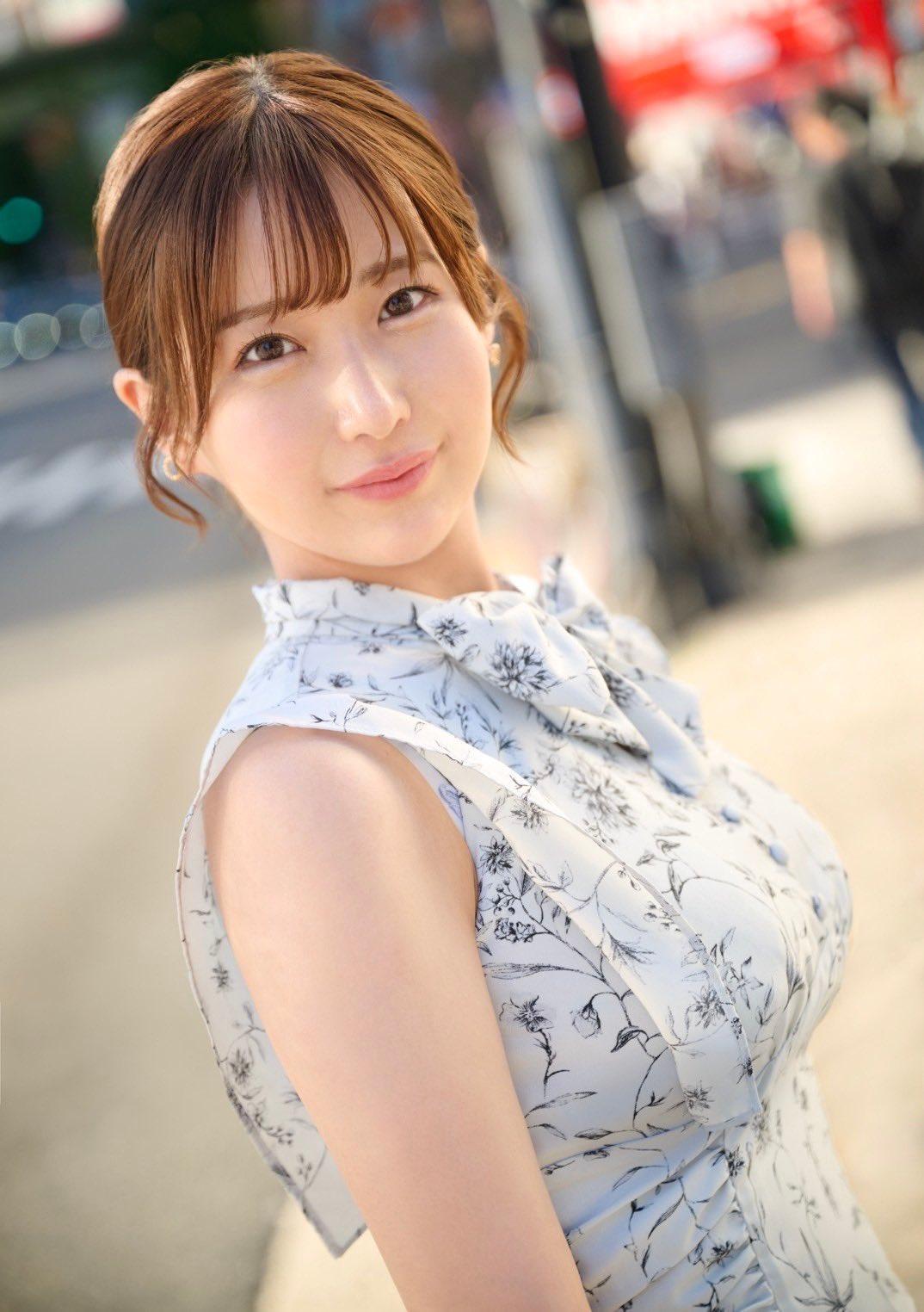 由衣陽菜(由衣阳菜,Hina Yui)高清写真图片