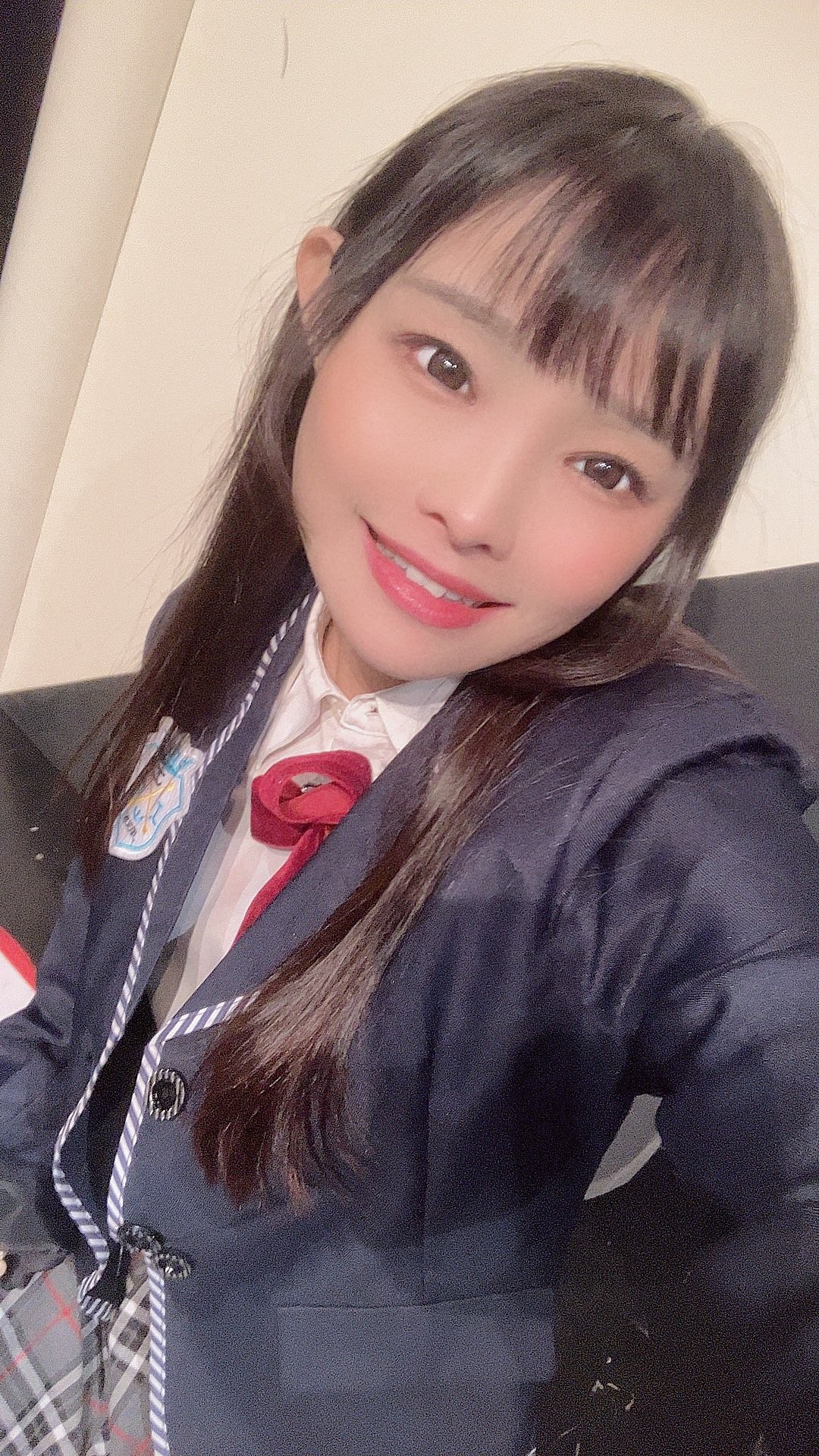 初芽里奈(Hatsume Rina)