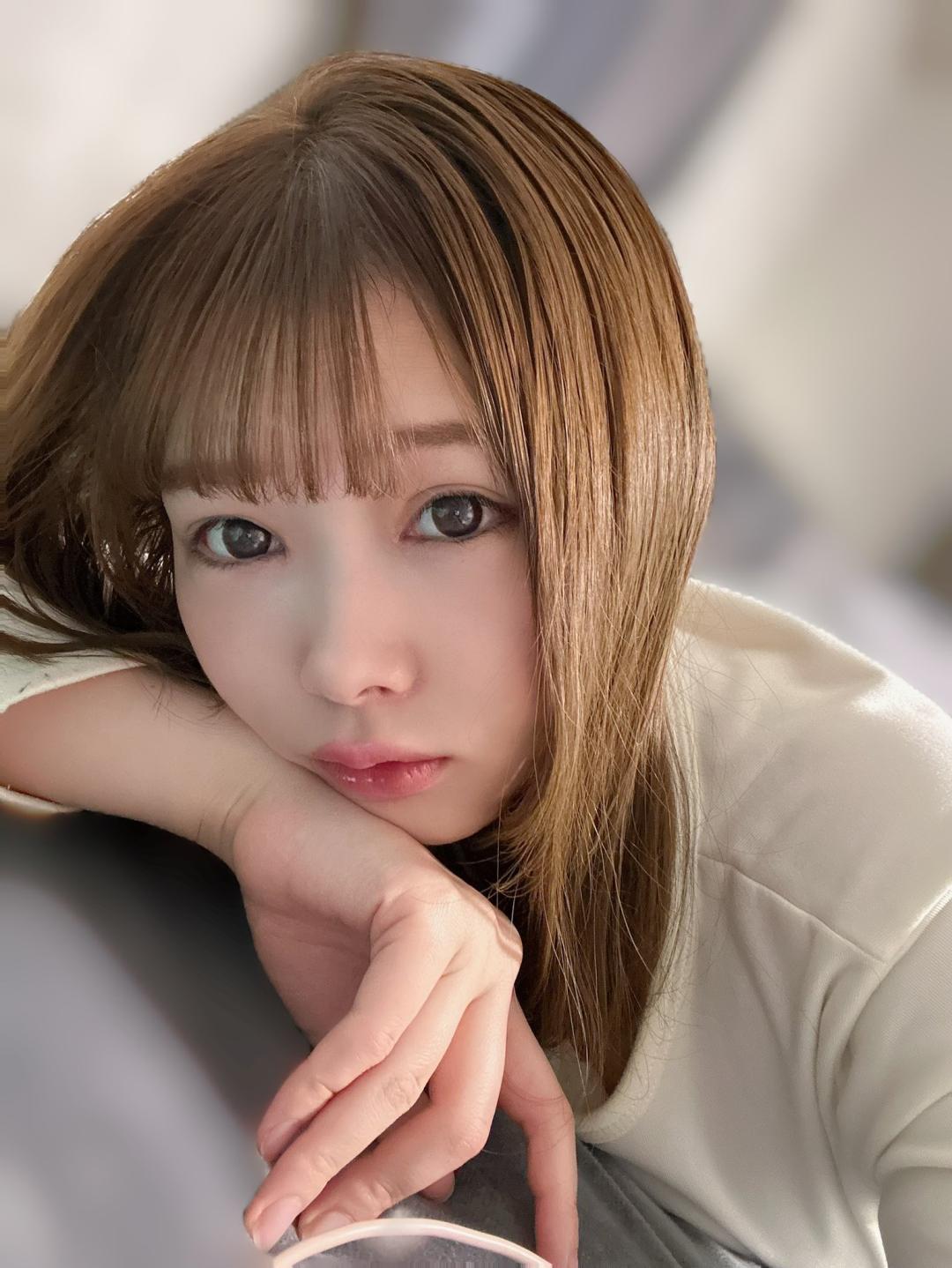 夏芽さき(夏芽咲,Natsume Saki)