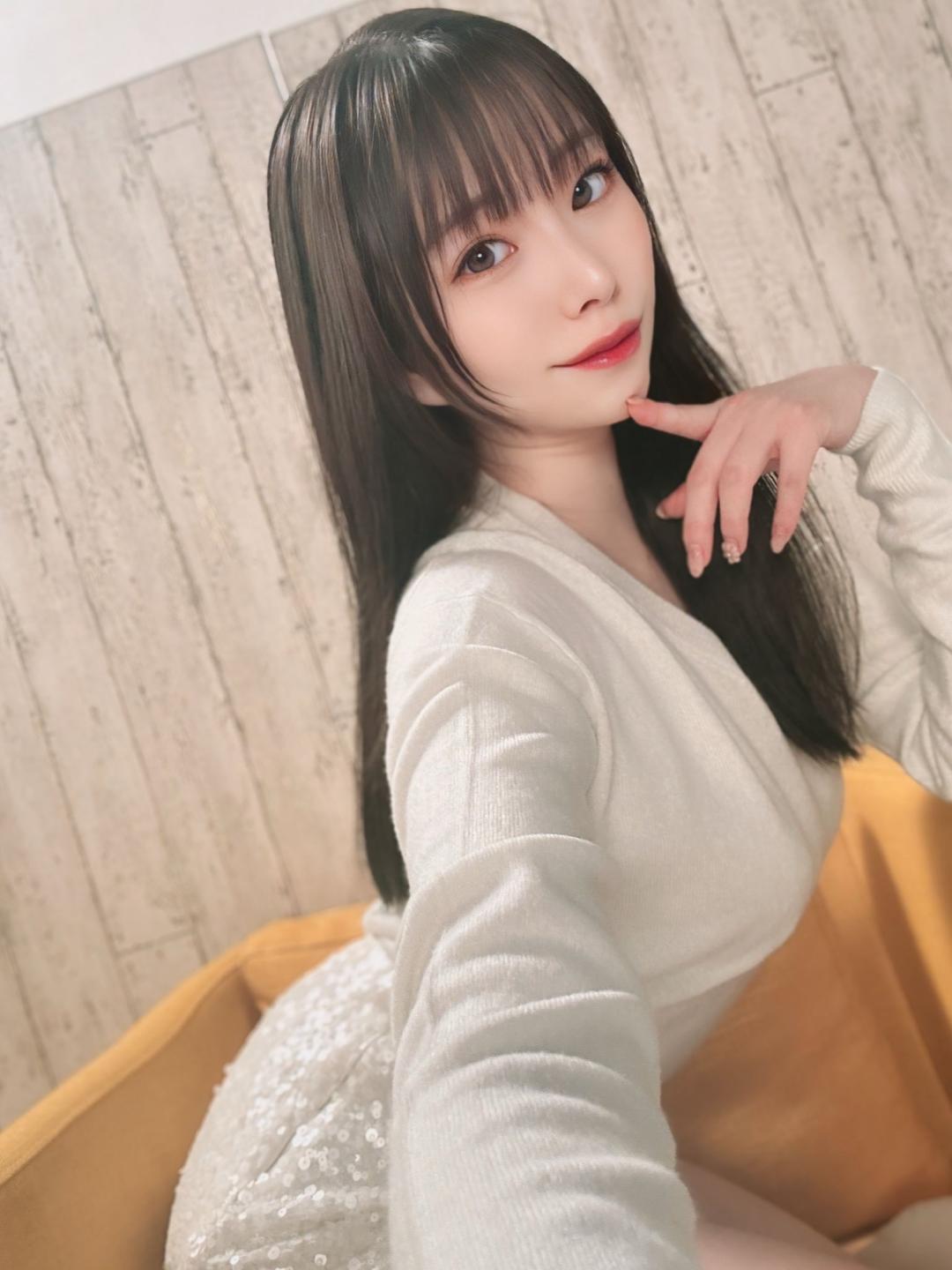 美波こづえ(Minami Kozue)