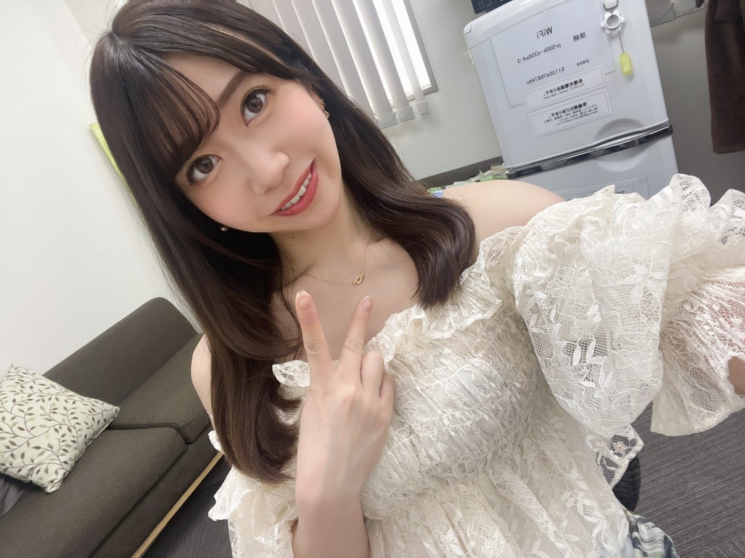 大浦真奈美(Oura Manami)